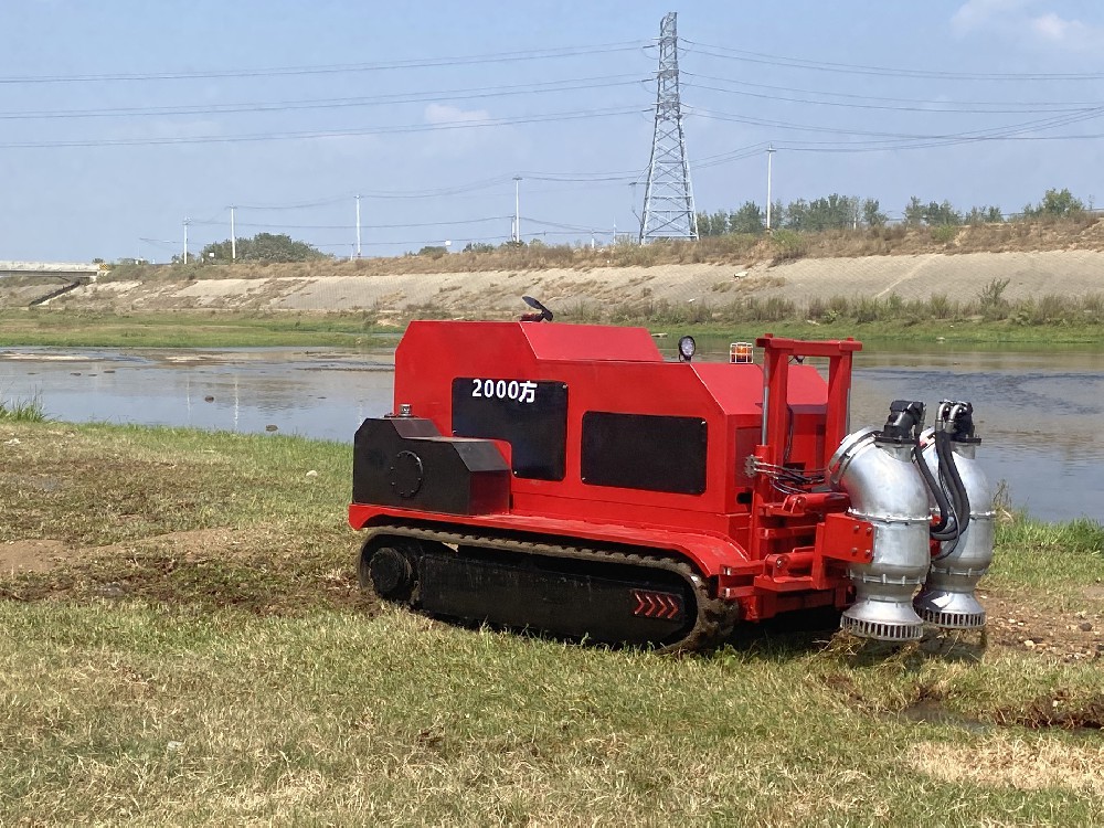 自帶動力履帶式防汛排水機器人